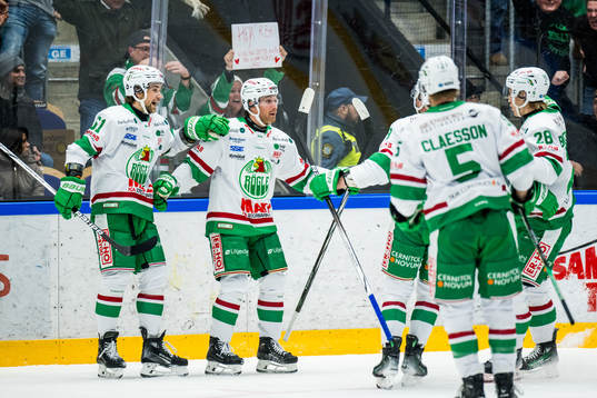 Rögles Simon Ryfors jublar