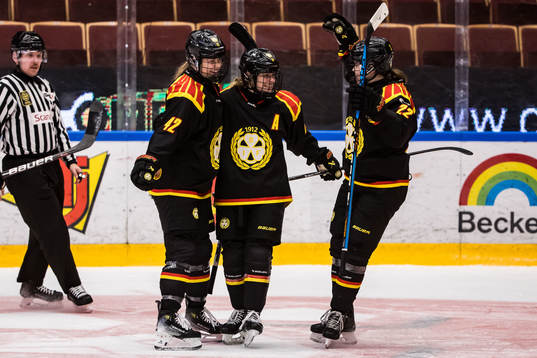 Brynäs IFs Anna Meixner jublar