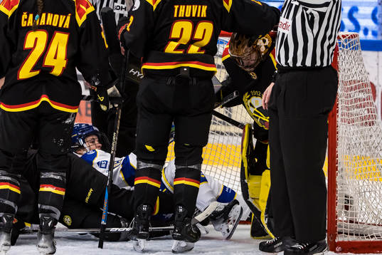 Leksands Saga Tynell-Nissas och Brynäs målvakt Klara