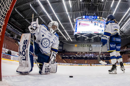 Leksands målvakt Emma Polusny deppar