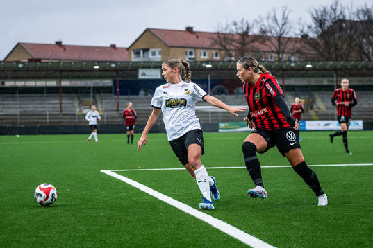 Häckens Novalie Jensen och Brommapojkarnas Tuva Norell