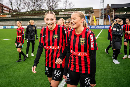 Brommapojkarnas spelare jublar