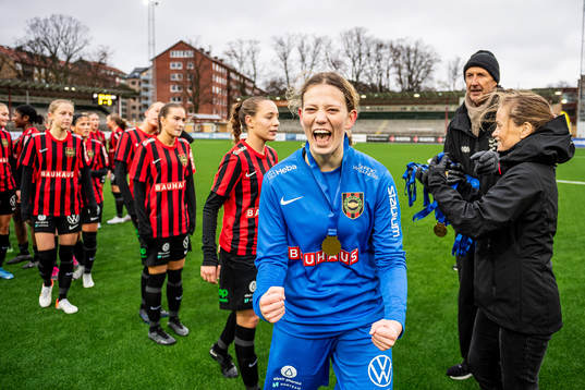 Bläddra bland fler bilder av Fotboll, SM F19 Bronsmatch, Brommapojkarna - Häcken