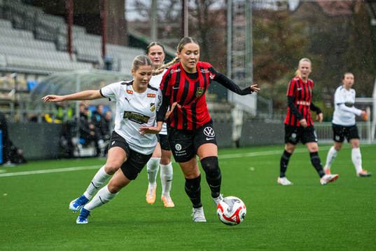 Häckens Novalie Jensen och Brommapojkarnas Tuva Norell