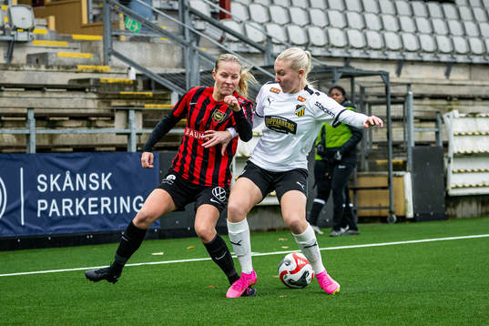 Brommapojkarnas Klara Bengtsson och Häckens Alice Lindqvist