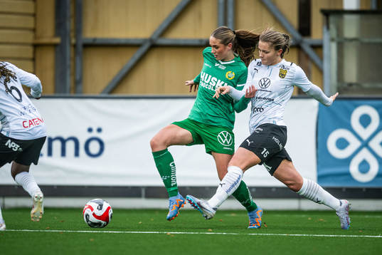Hammarbys Carmen Cernjul och Umeås Lotta Anderhed
