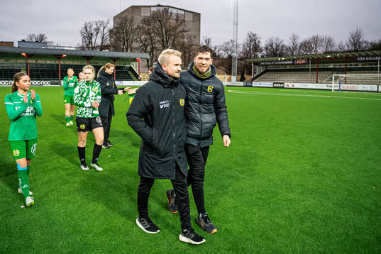 Hammarbys tränare Pierre Fondin och assisterande tränare