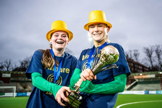 Hammarbys spelare jublar