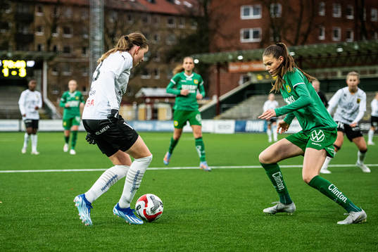 Umeås Elise Johansson och Hammarbys Bella Andersson
