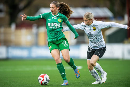 Hammarbys Carmen Cernjul och Umeås Ida Åkerlind