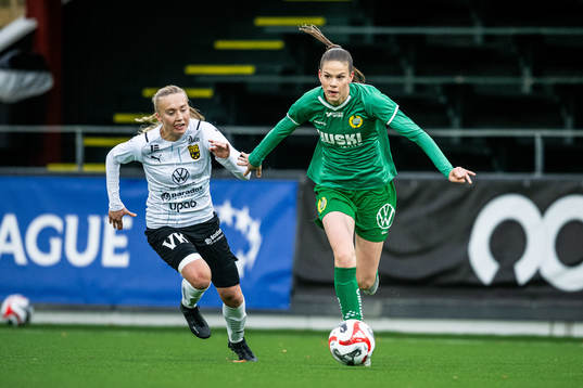 Umeås Turid Säfvenberg Hugosson och Hammarbys Bella
