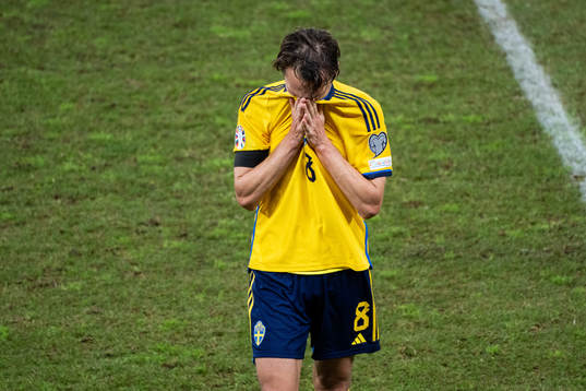 Albin Ekdal of Sweden is exchanged