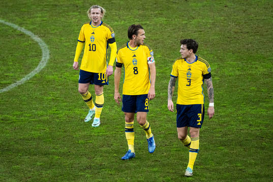 Emil Forsberg, Albin Ekdal and Victor Nilsson Lindelöf of
