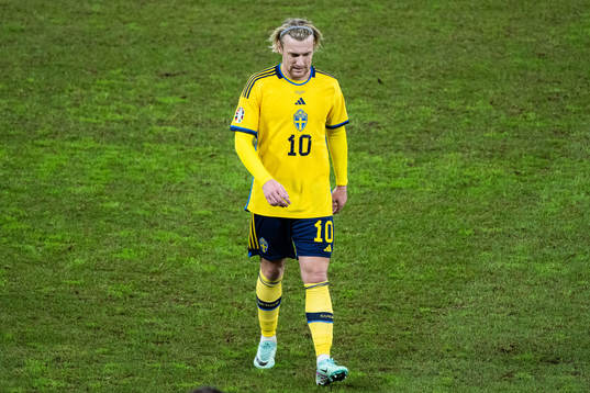 Emil Forsberg of Sweden looks dejected