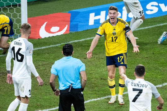 Viktor Gyökeres of Sweden reacts to Referee Fabio Maresca