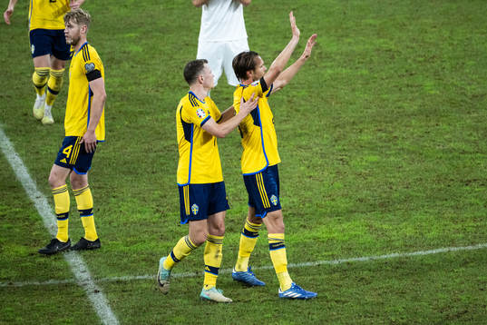 Viktor Claesson and Albin Ekdal of Sweden