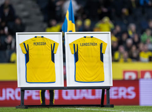 Swedish National jerseys with the names of the two victims