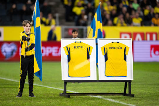 Two Swedish jerseys to honor the two victims of the terror