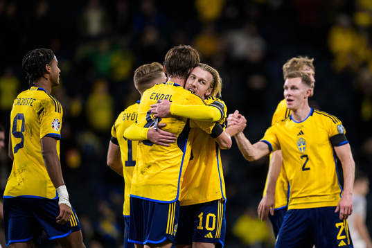 Albin Ekdal and Emil Forsberg of Sweden celebrate the 2-0
