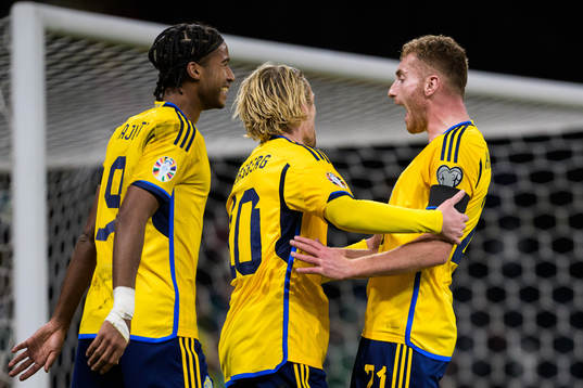 Jens Cajuste, Emil Forsberg, and Dejan Kulusevski of Sweden