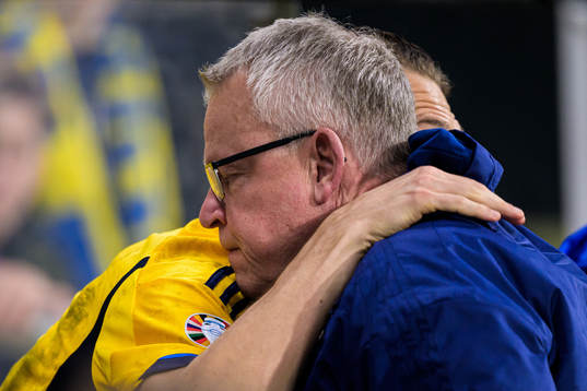 Albin Ekdal and Head coach Janne Andersson  of Sweden