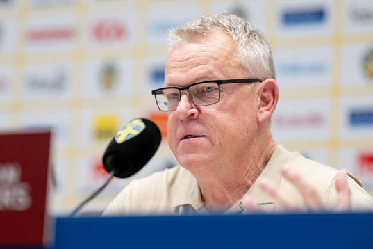 Head coach Janne Andersson  of Sweden
