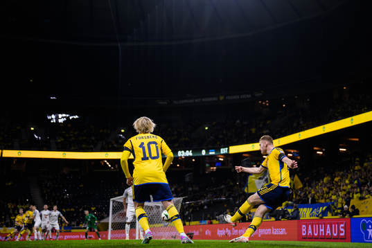 Emil Forsberg and Dejan Kulusevski of Sweden
