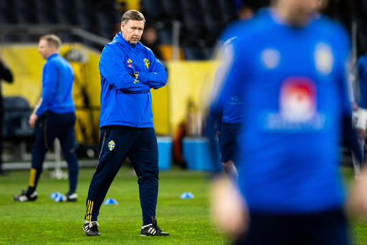 Assistant coach Peter Wettergren of Sweden