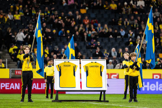 Two Swedish jerseys to honor the two victims of the terror