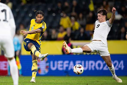 Jens Cajuste of Sweden and Oliver Jurgens of Estonia
