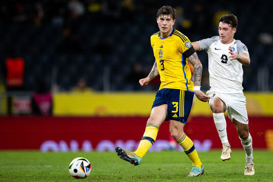 Victor Nilsson Lindelöf of Sweden and Oliver Jurgens of