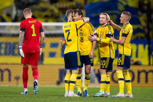Albin Ekdal of Sweden is exchanged