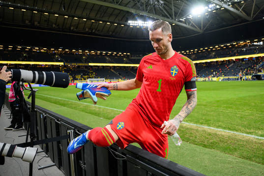 goalkeeper Robin Olsen of Sweden
