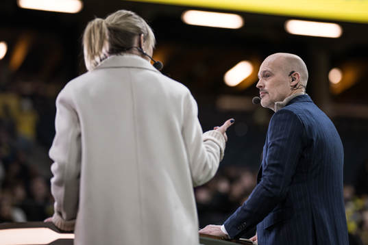 Fredrik Ljungberg in the studio of Swedish broadcaster