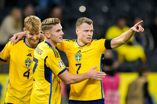 Viktor Claesson of Sweden celebrates the 1-0 goal