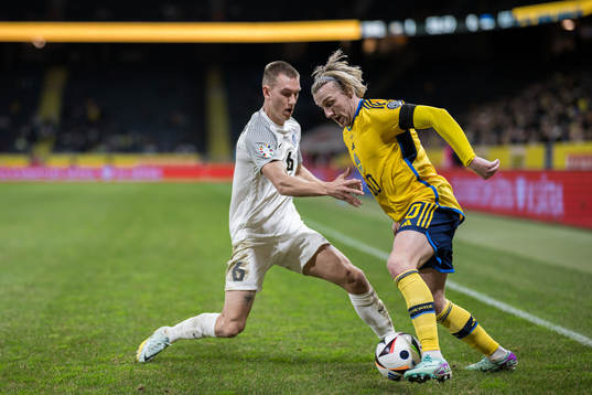 Rasmus Peetson of Estonia and Emil Forsberg of Sweden