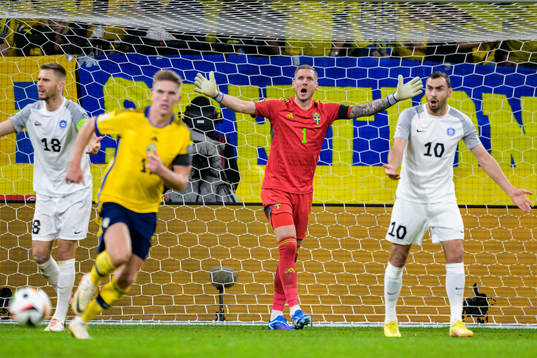 Goalkeeper Robin Olsen of Sweden reacts