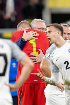 Head coach Janne Andersson  and goalkeeper Robin Olsen of