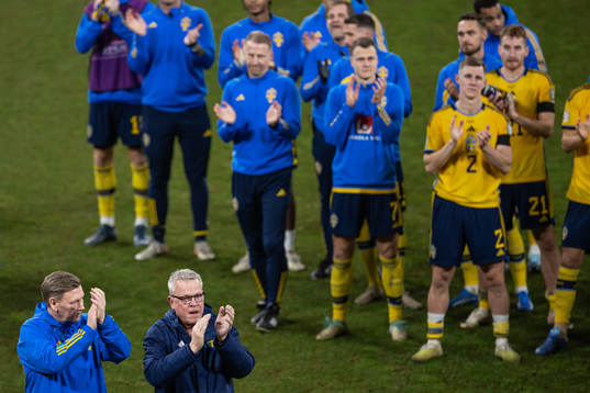 Assistant coach Peter Wettergren and head coach Janne