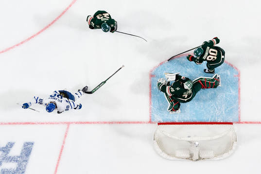William Nylander of Toronto Maple Leafs scores the game