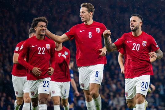Aron Dønnum of Norway celebrates