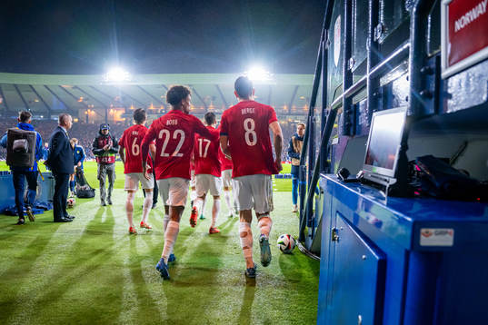 Oscar Bobb and Sander Berge of Norway at half-time