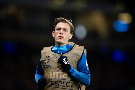 Marcus Holmgren Pedersen of Norway warms up