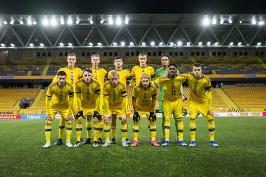 The Stattin eleven of Sweden pose for a photo