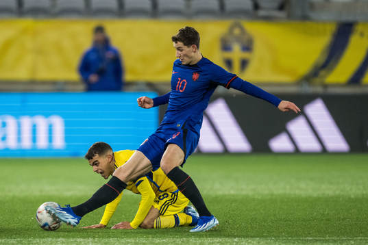 Yasin Ayari of Sweden and Ruben Van Bommel of Netherlands