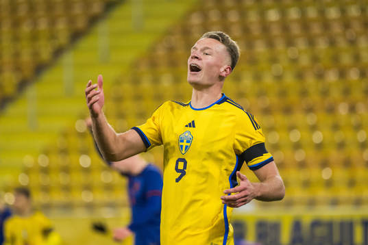 Joel Voelkerling Persson of Sweden looks dejected