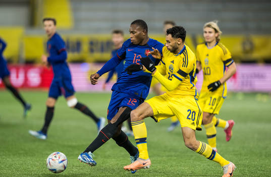 Neraysho Kasanwirjo of Netherlands and Joakim Persson of