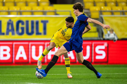 Joakim Persson of Sweden and Finn van Breemen of Netherlands