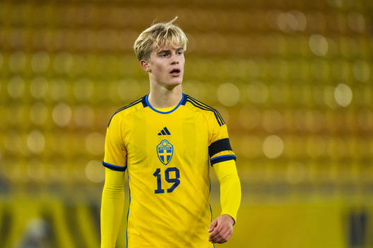 Lucas Bergvall of Sweden
