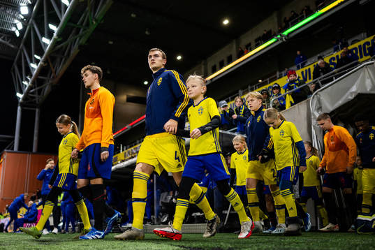 Jesper Tolinsson and Daniel Svensson of Sweden enter the